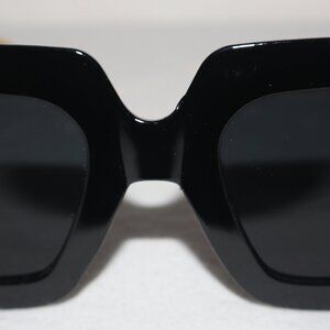 High Fashion Oversized Sunglasses - Women's Large Frame Square - No Glare Black